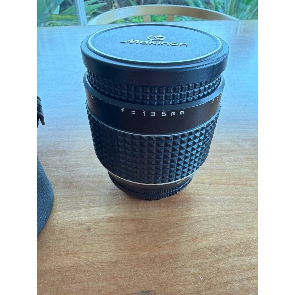 Vintage Auto Makinon 135mm f/2.8 Telephoto Lens with Original Case and Caps‎